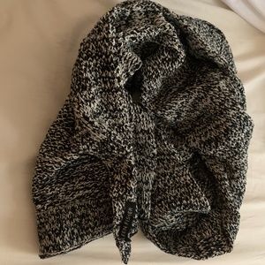 Eileen Fisher Scarf (100% Cotton, Black & White)